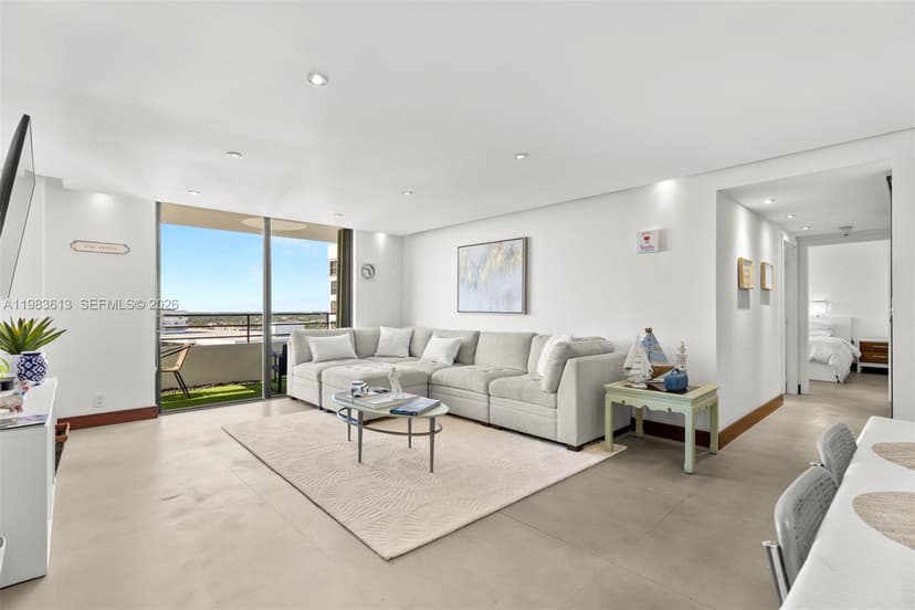 2500 Parkview Dr # 2319, Hallandale Beach FL 33009