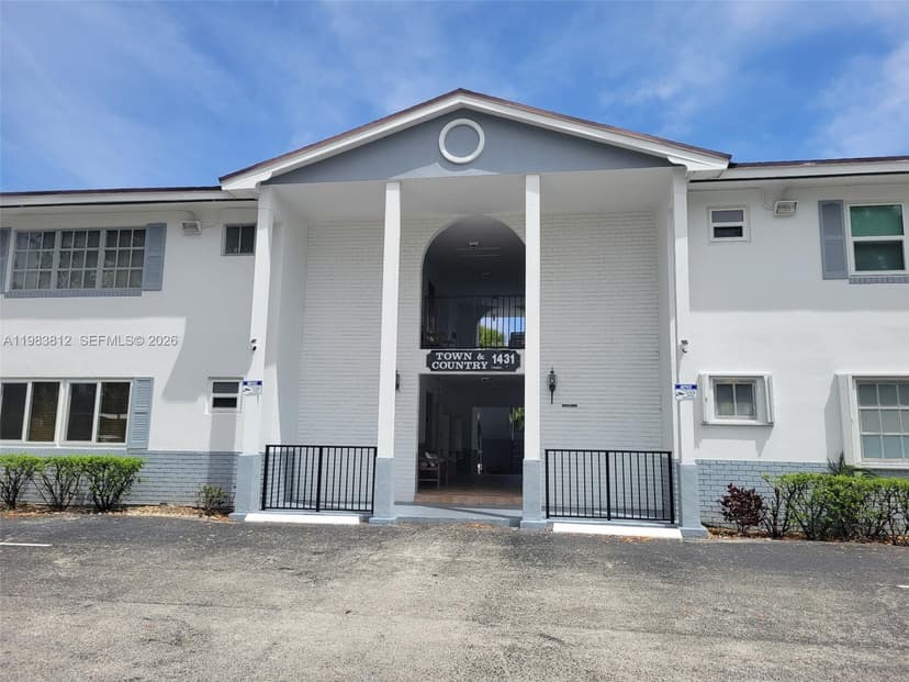 1431 S 14th Ave # 114, Hollywood FL 33020