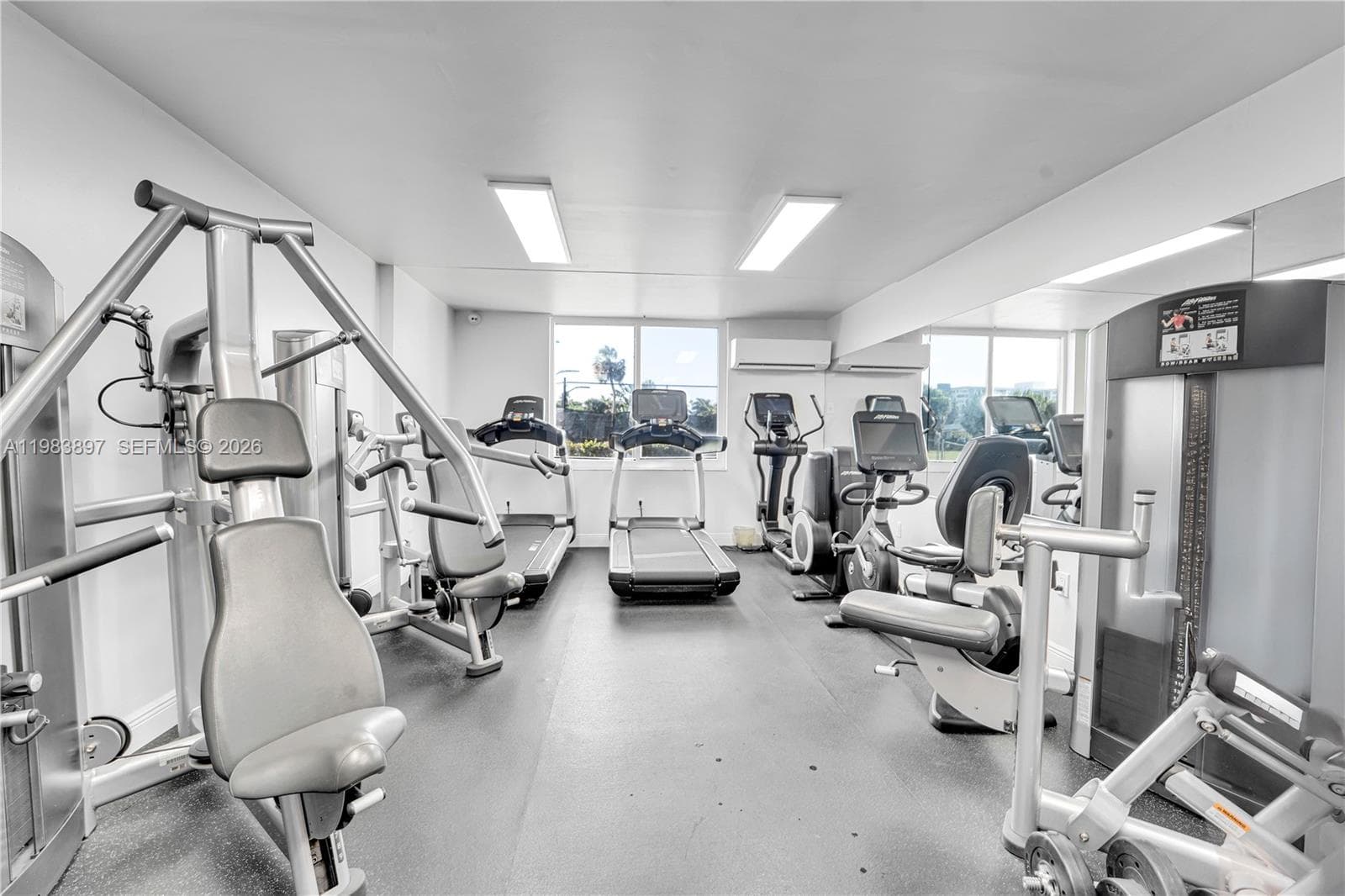 919 Hillcrest Dr # 210, Hollywood FL 33021 - Hollywood, FL - Photo 1