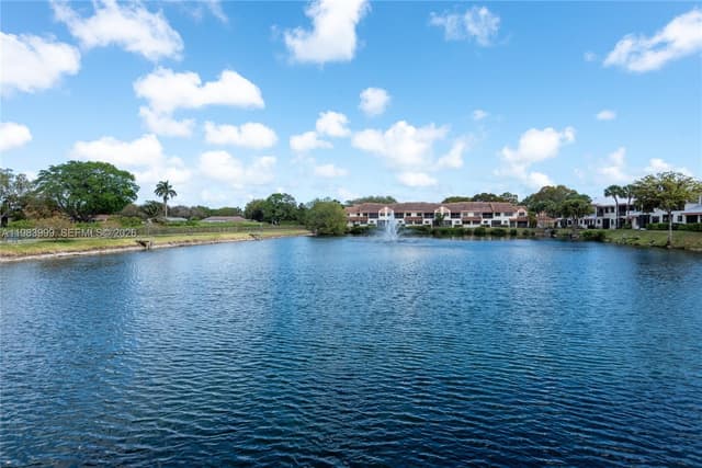 3212 Arbor Ln # 2407, Hollywood FL 33021 - Hollywood, FL - Photo 2