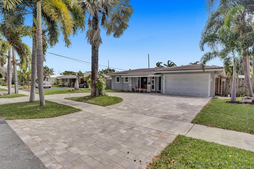 470 SE 4th Court, Pompano Beach FL 33060