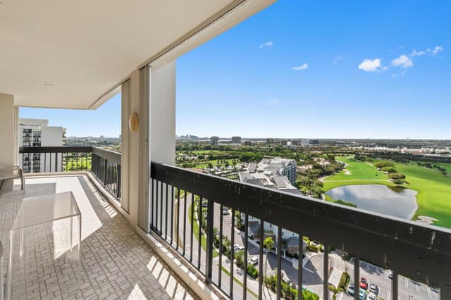 2400 Presidential Way # 2004, West Palm Beach FL 33401 - West Palm Beach, FL - Photo 4