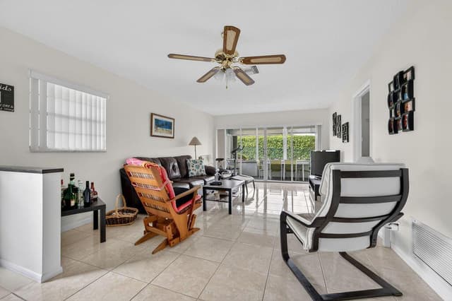 622 Hummingbird Lane, Delray Beach FL 33445 - Delray Beach, FL - Photo 2