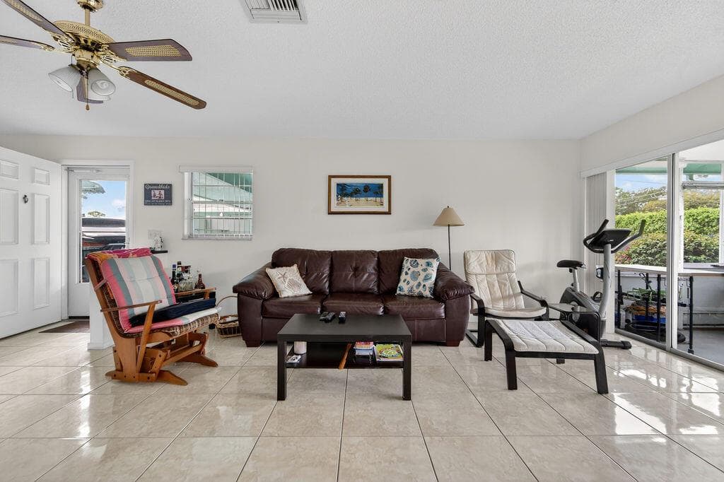 622 Hummingbird Lane, Delray Beach FL 33445 - Delray Beach, FL - Photo 1
