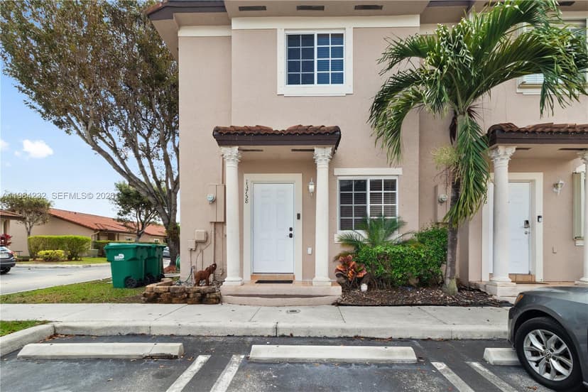 13758 SW 170th Ln, Miami FL 33177