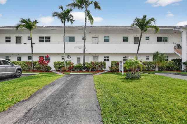 2570 Banyan Road Unit 3, Boca Raton FL 33432 - Boca Raton, FL - Photo 2
