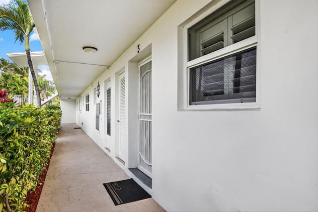 2570 Banyan Road Unit 3, Boca Raton FL 33432 - Boca Raton, FL - Photo 5