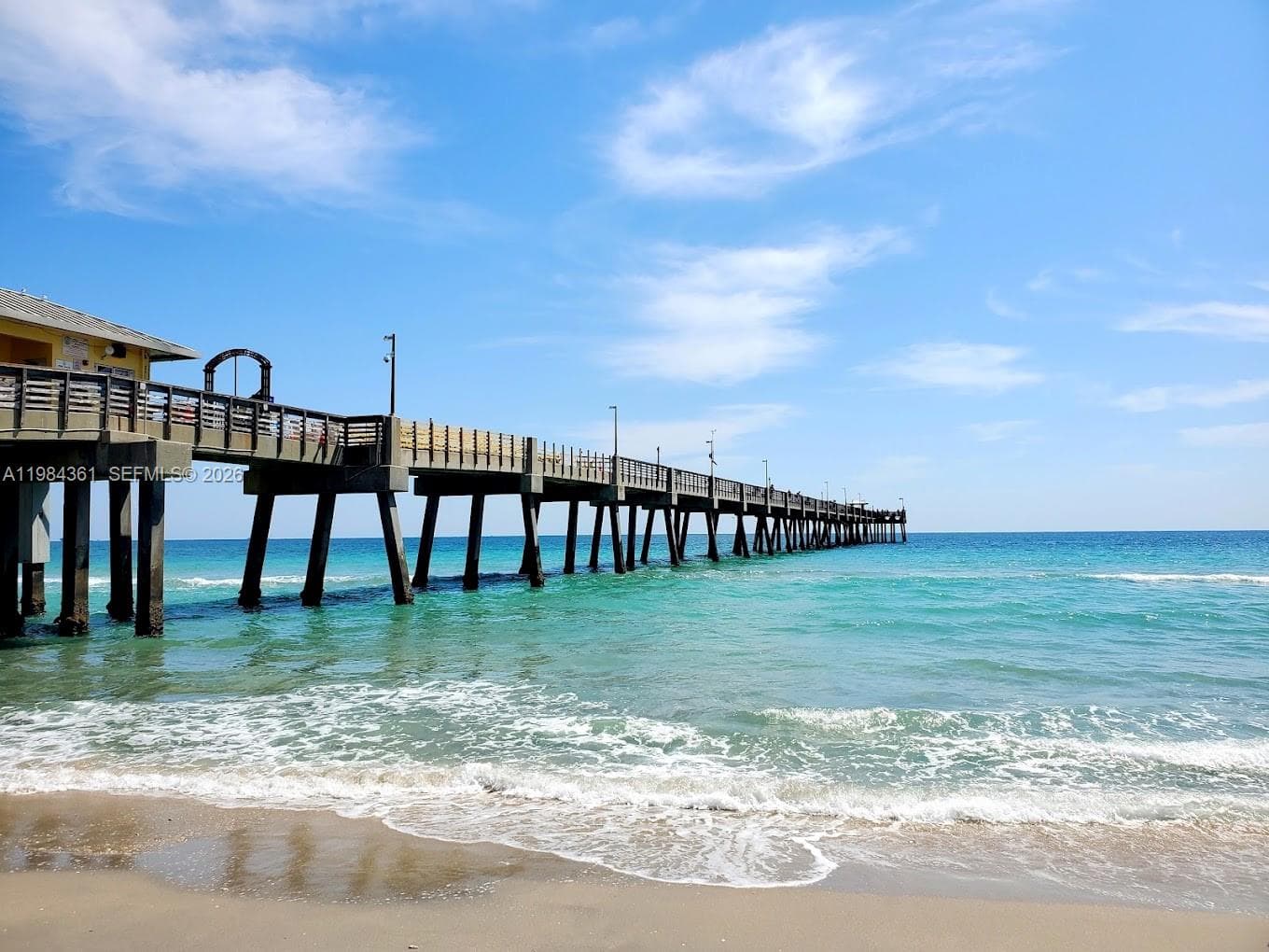 222 SW 7th St, Dania Beach FL 33004
