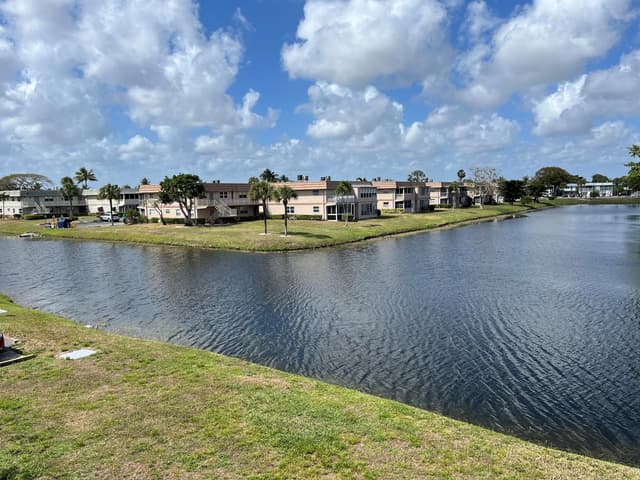 192 Monaco D, Delray Beach FL 33446 - Delray Beach, FL - Photo 3