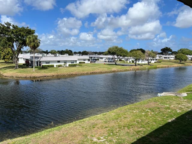 192 Monaco D, Delray Beach FL 33446 - Delray Beach, FL - Photo 4