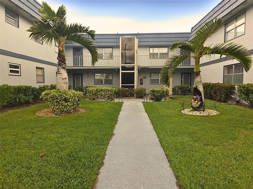 491 Brittany K, Delray Beach FL 33446 - Delray Beach, FL - Photo 1