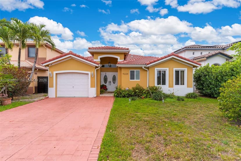 9224 Grand Canal Dr, Miami FL 33174