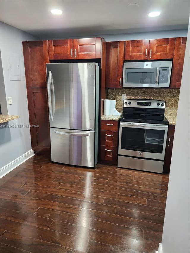 681 S Hollybrook Dr # 110, Pembroke Pines FL 33025 - Pembroke Pines, FL - Photo 2