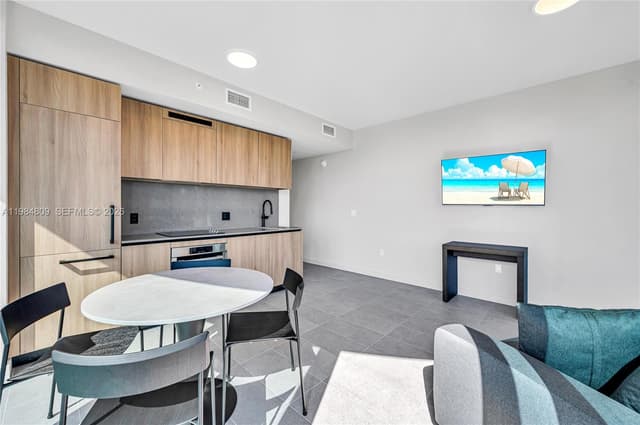 121 NE 5th St # 3005, Miami FL 33130 - Miami, FL - Photo 5