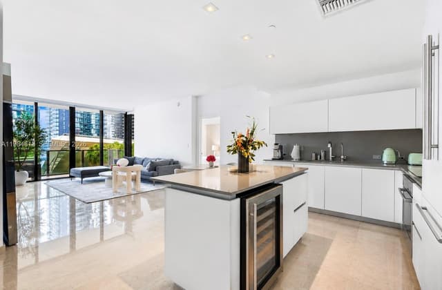 88 SW 7th St # 809, Miami FL 33130 - Miami, FL - Photo 6