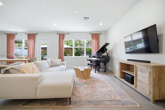 1628 Myrtle Oak Ter, Hollywood FL 33021 - Hollywood, FL - Photo 3