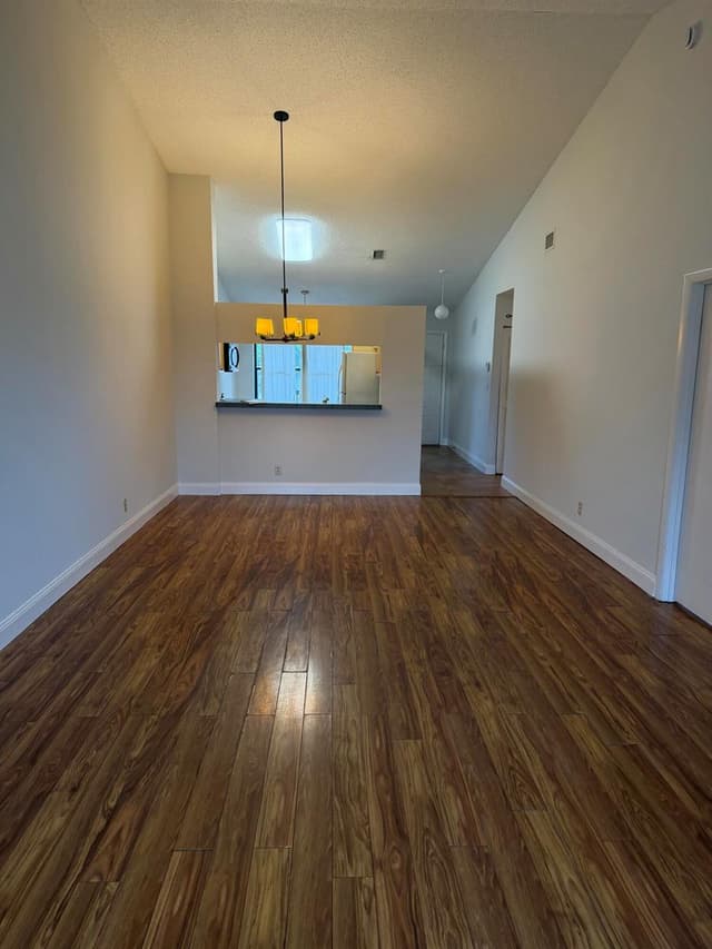4715 Lucerne Lakes Boulevard E # 205, Lake Worth FL 33467 - Lake Worth, FL - Photo 2