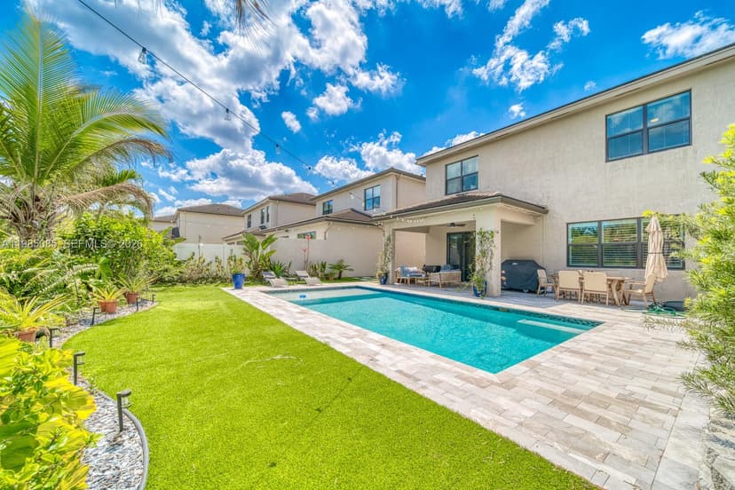 6114 Yerba Buena Ct, Lake Worth FL 33467