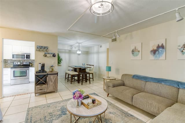 3095 N Oakland Forest Dr # 104, Oakland Park FL 33309 - Oakland Park, FL - Photo 4