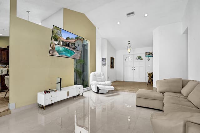 10527 Zurich Street, Cooper City FL 33026 - Cooper City, FL - Photo 7