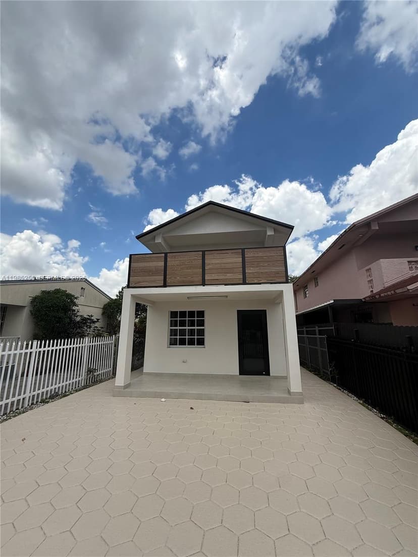 370 Flagami Blvd, Miami FL 33144