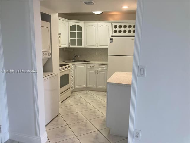 8321 NW 7th St # 307, Miami FL 33126 - Miami, FL - Photo 7