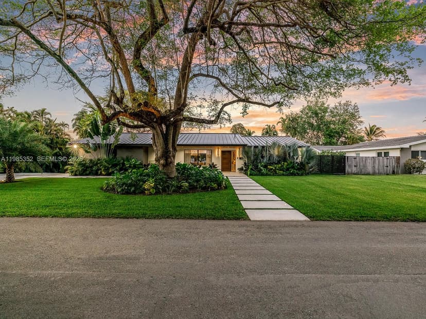 7945 SW 141st Ter, Palmetto Bay FL 33158