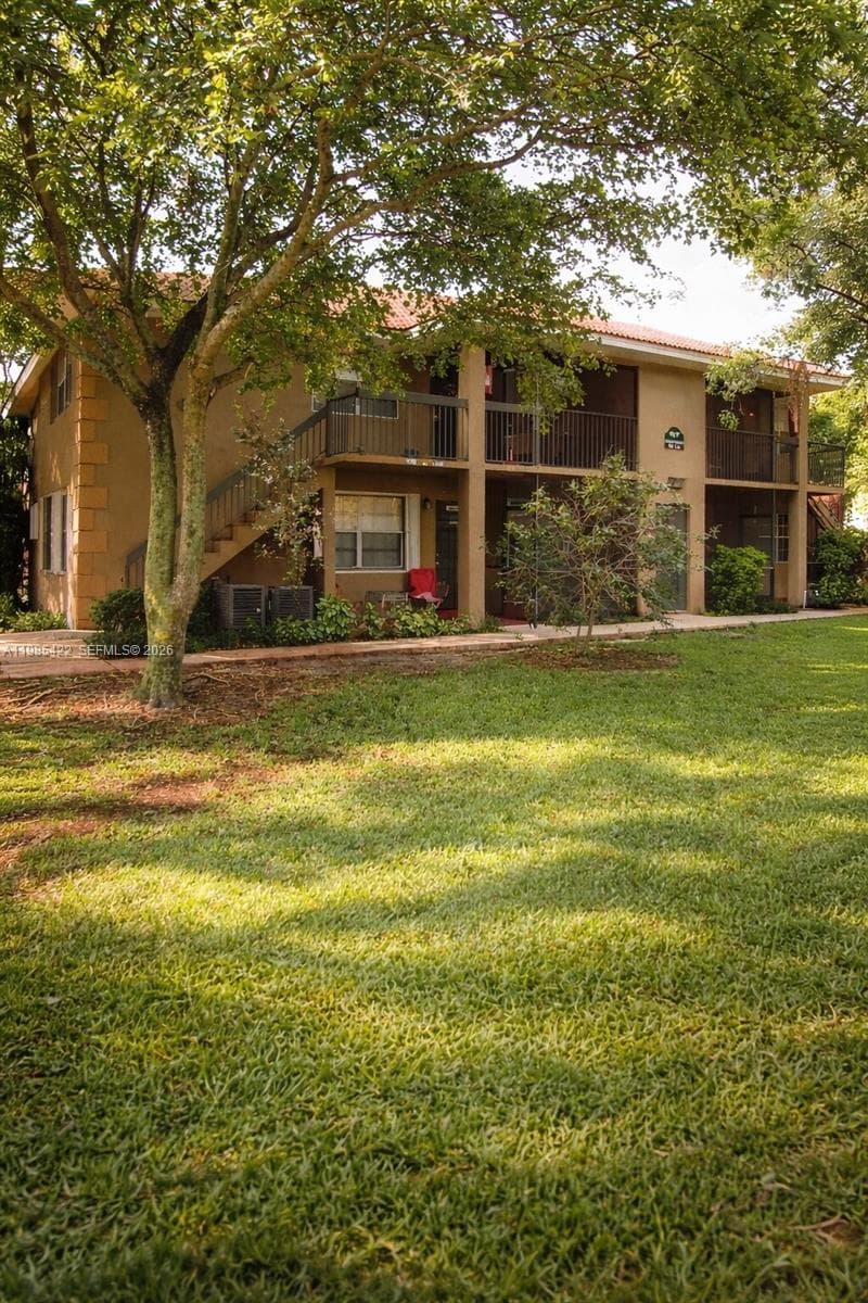 10480 NW 8th St # 201, Pembroke Pines FL 33026