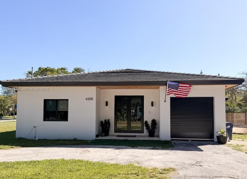 6200 SW 57th Dr, South Miami FL 33143