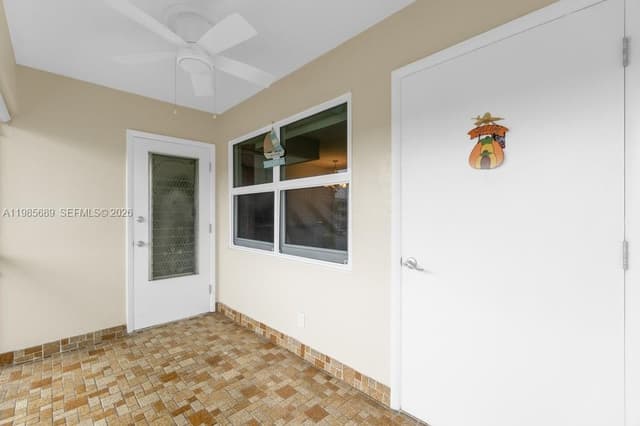 5300 Washington St # J218, Hollywood FL 33021 - Hollywood, FL - Photo 2