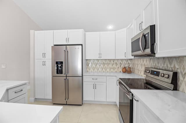 9260 Laurel Green Drive, Boynton Beach FL 33437 - Boynton Beach, FL - Photo 7