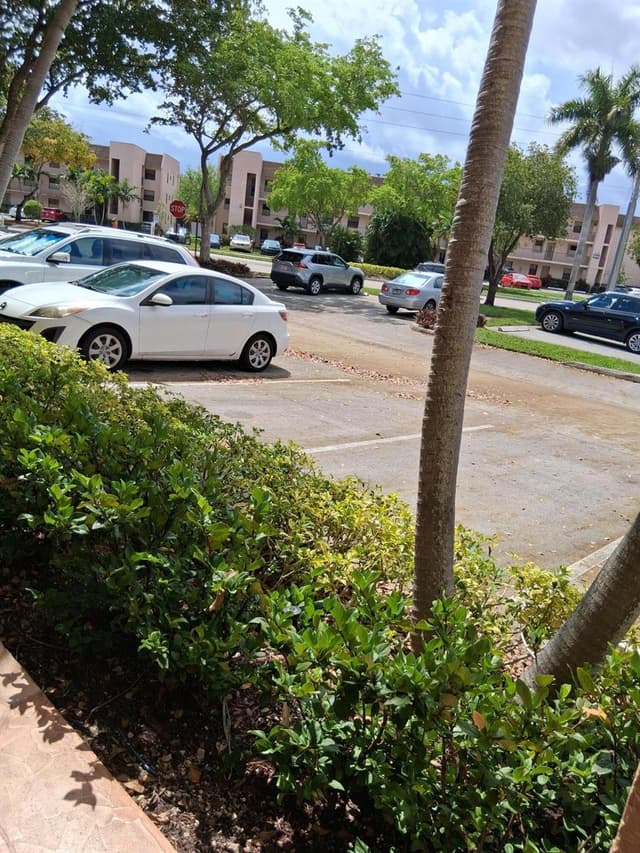 10303 Sunrise Lakes Boulevard # 103, Sunrise FL 33322 - Sunrise, FL - Photo 2