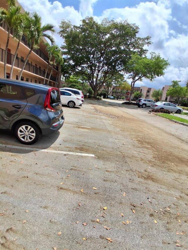 10303 Sunrise Lakes Boulevard # 103, Sunrise FL 33322 - Sunrise, FL - Photo 3