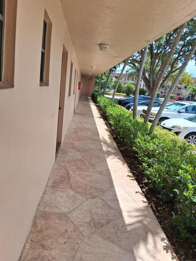 10303 Sunrise Lakes Boulevard # 103, Sunrise FL 33322 - Sunrise, FL - Photo 4