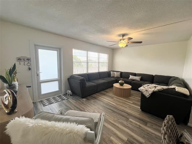 410 Grantham A # 410, Deerfield Beach FL 33442 - Deerfield Beach, FL - Photo 2