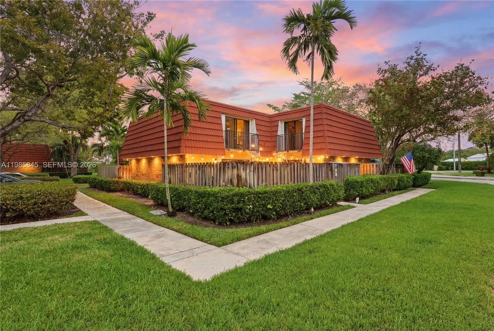 752 NW 98th Way, Plantation FL 33324 - Plantation, FL - Photo 1