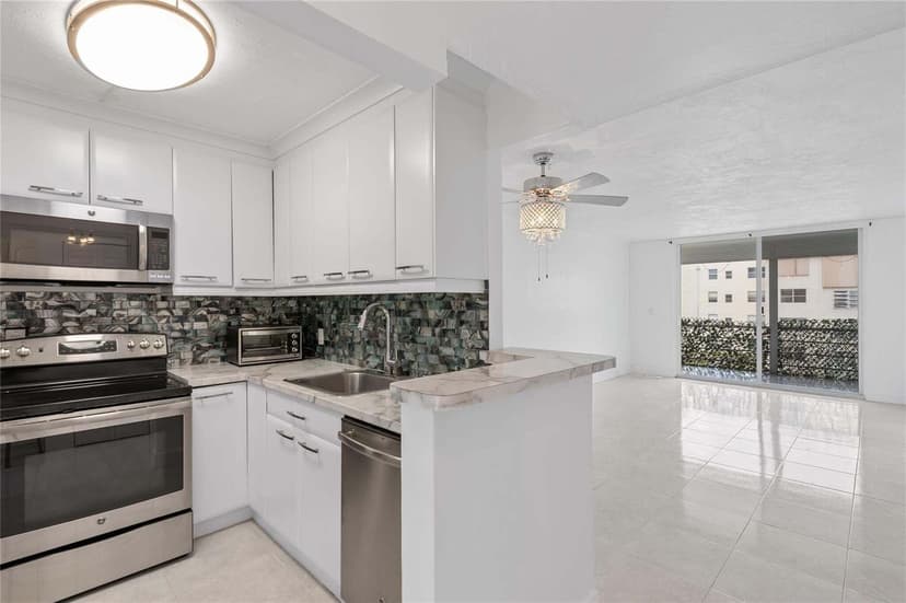 2841 Somerset Drive # 311, Lauderdale Lakes FL 33311