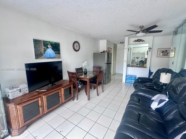 2385 NW 11th St # B16, Miami FL 33125 - Miami, FL - Photo 2