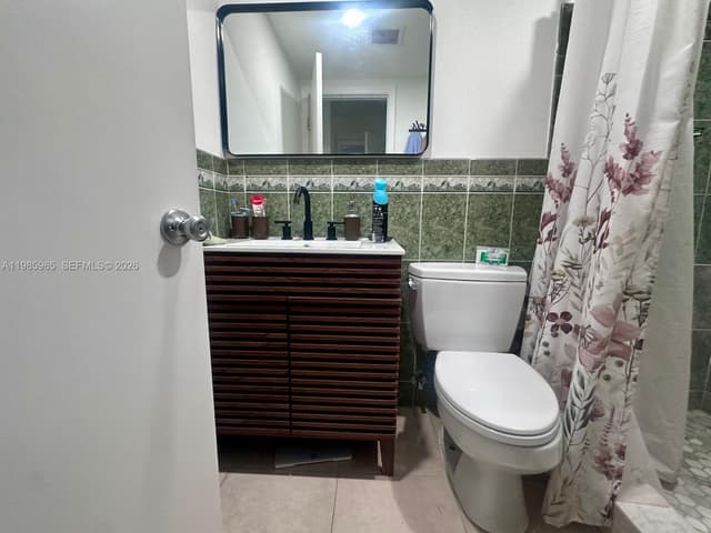 2385 NW 11th St # B16, Miami FL 33125 - Miami, FL - Photo 6