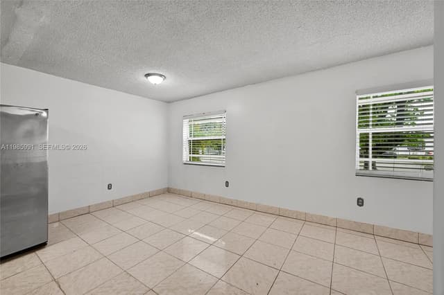 210 E 59th St, Hialeah FL 33013 - Hialeah, FL - Photo 4