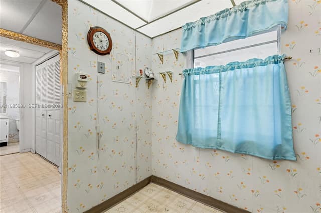 1020 Country Club Dr # 305, Margate FL 33063 - Margate, FL - Photo 6