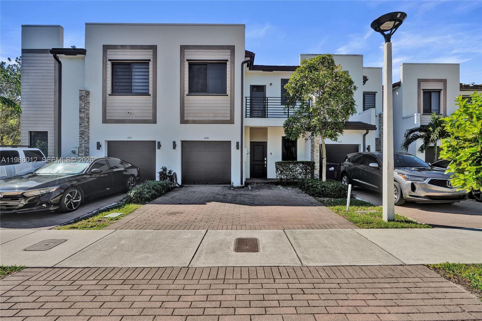 408 NE 212th Ter, Miami FL 33179 - Miami, FL - Photo 1
