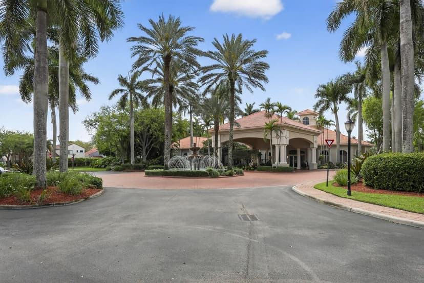 1776 NW 78th Avenue, Pembroke Pines FL 33024