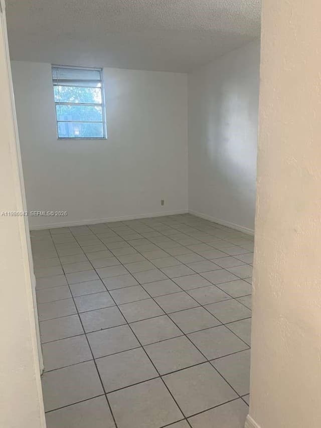 4550 NW 9th St # 114E, Miami FL 33126 - Miami, FL - Photo 4