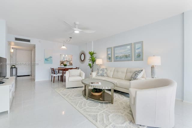 109 Royal Park Dr # 2F, Oakland Park FL 33309 - Oakland Park, FL - Photo 2