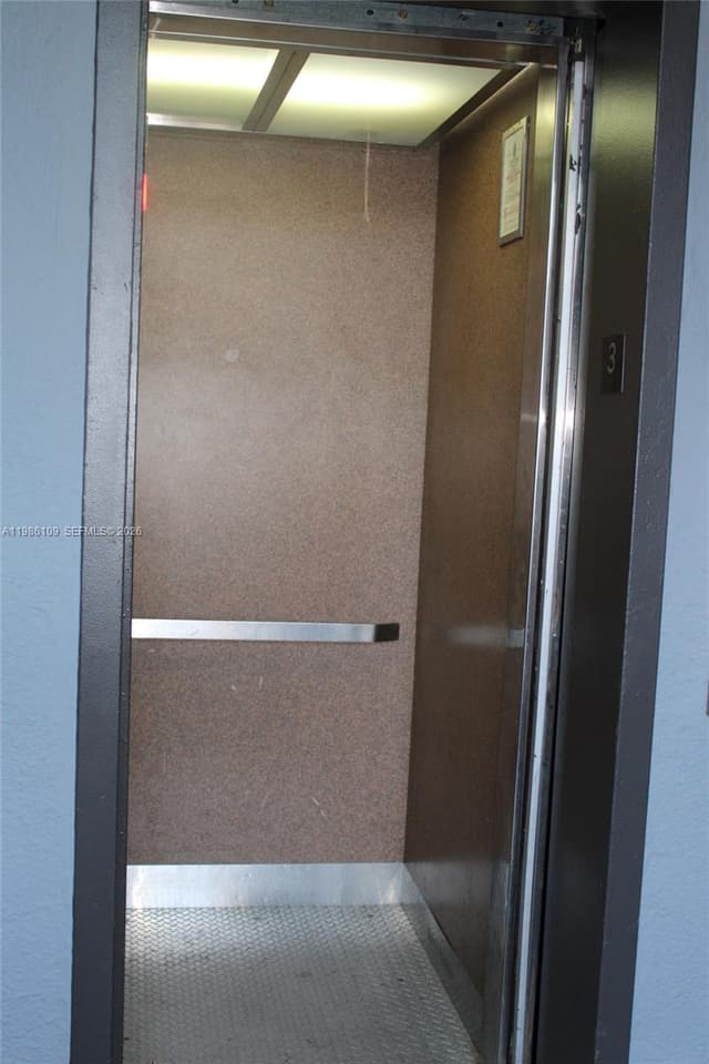 6055 W 19th Ave # 417, Hialeah FL 33012 - Hialeah, FL - Photo 5