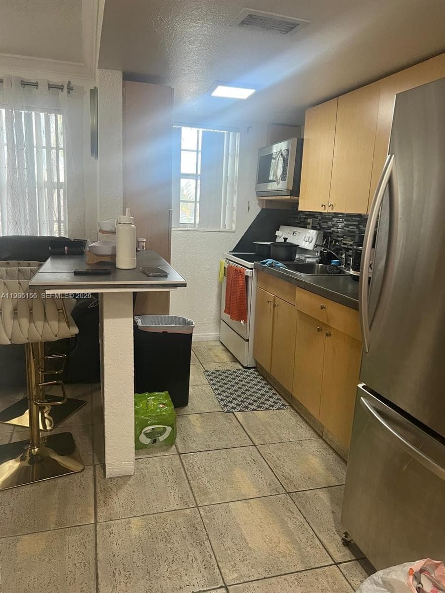 3901 SW 112th Ave # 34, Miami FL 33165