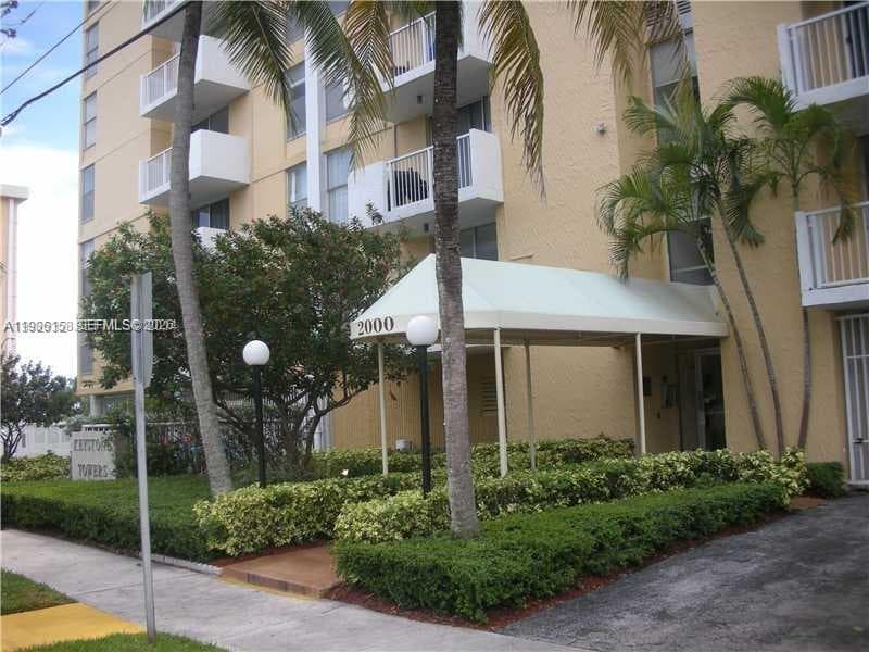 2000 NE 135th St # 1002, North Miami FL 33181 - North Miami, FL - Photo 1