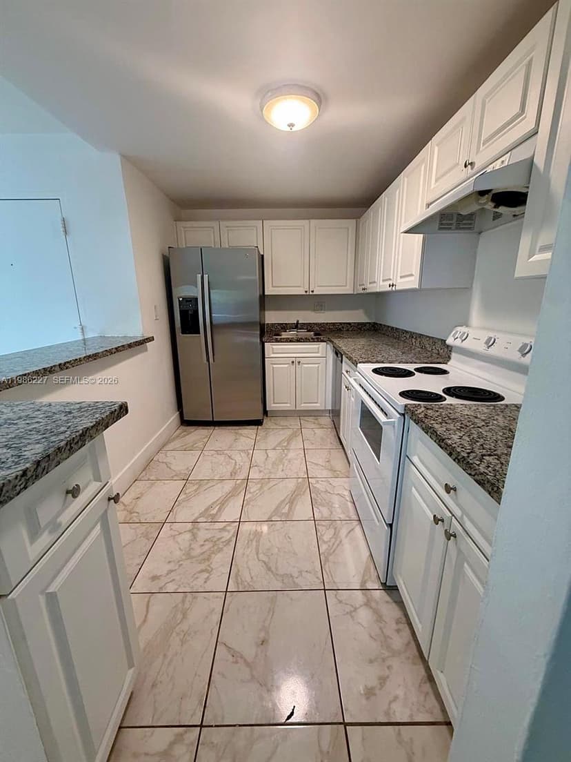 10393 N Kendall Dr # U7, Miami FL 33176