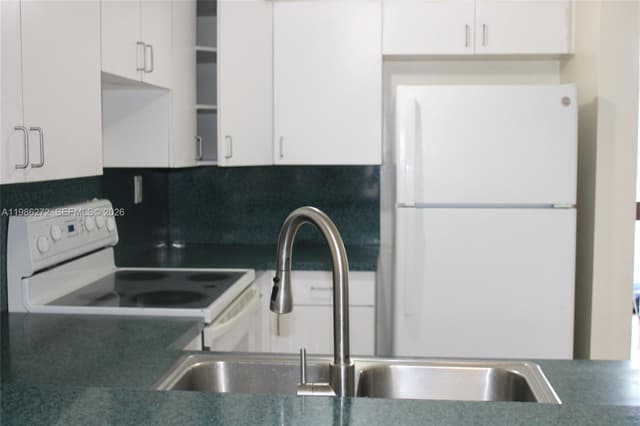 2295 W 53rd Pl # 201, Hialeah FL 33016 - Hialeah, FL - Photo 6